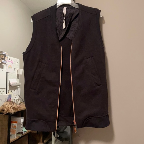 Lululemon Departure Vest black size 8 - Picture 4 of 6